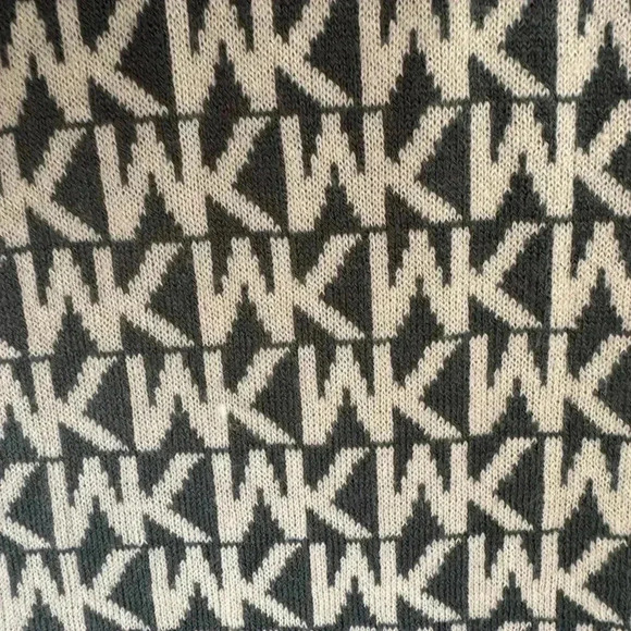 Michael Kors Gray Signature Soft‎ Wool Scarf - Picture 5 of 6